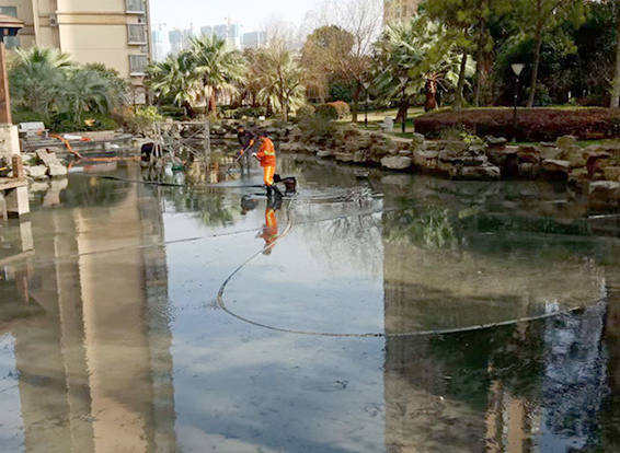 皮山景观池淤泥清理